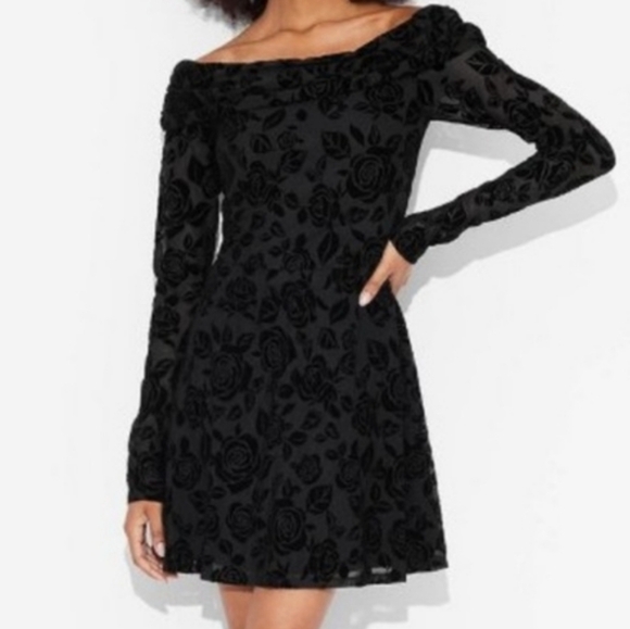 Wild Fable Black Floral embossed burn out velvet off shoulder mini Dress small - Picture 1 of 9